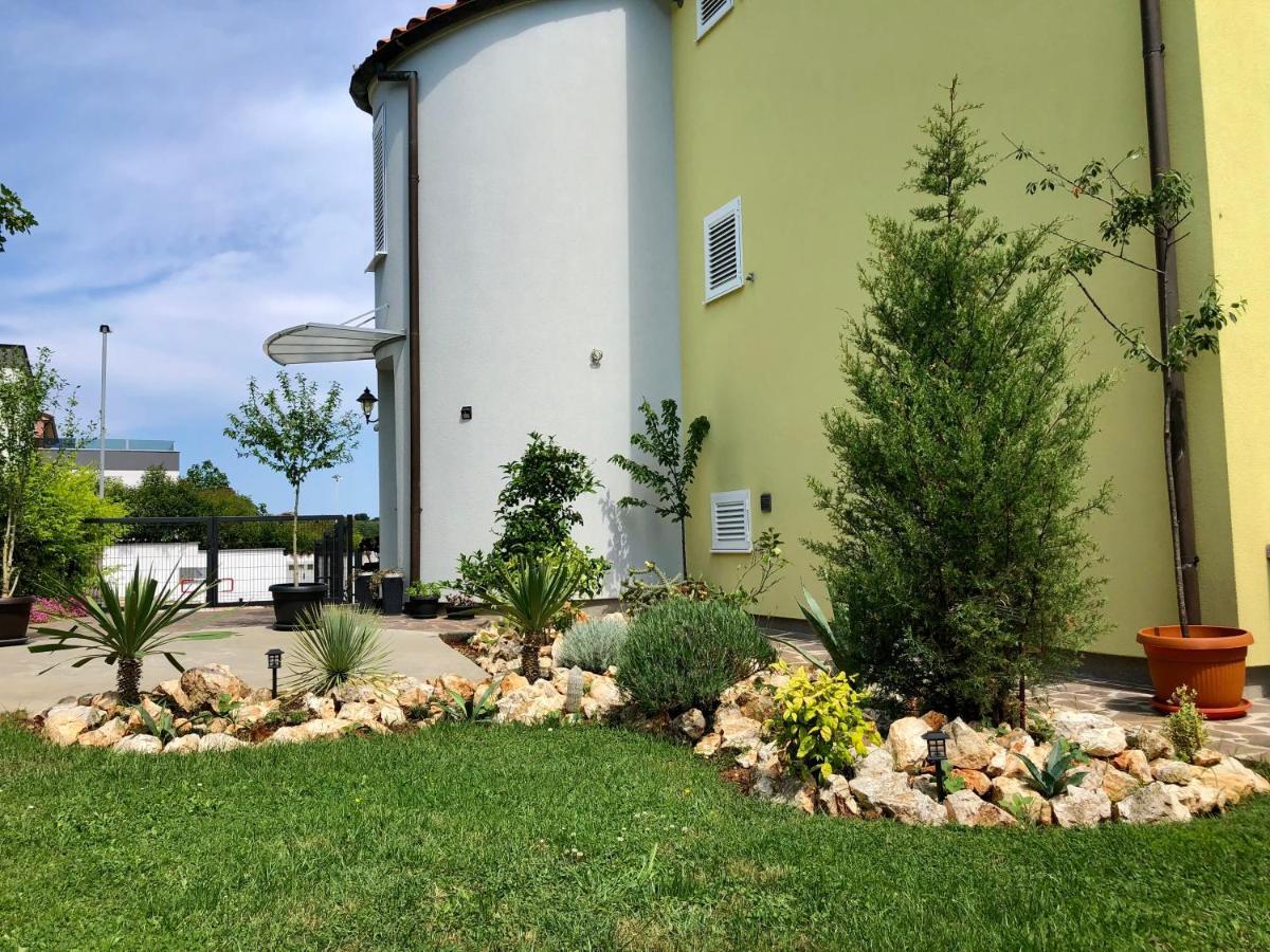 شقة Goldfinch Estate بنجول المظهر الخارجي الصورة